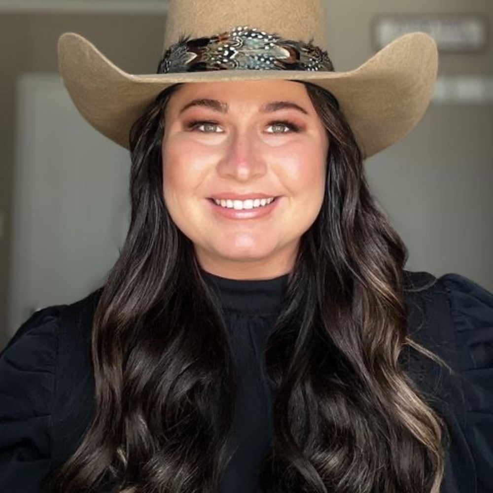 Meet your Posher, Shelby